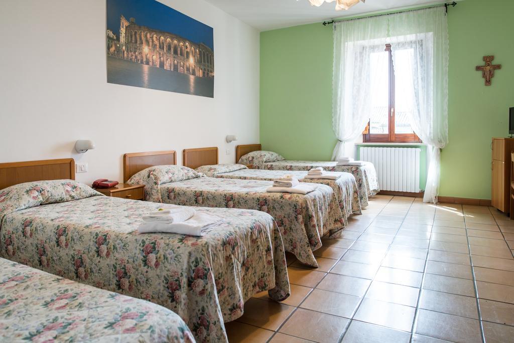 Albergo Ancajani Assisi Luaran gambar